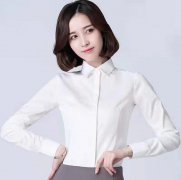 南京工作服定做公司为企业客户定制文化衬衫